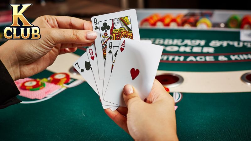 Ván bài Caribbean Stud Poker diễn ra rất đơn giản