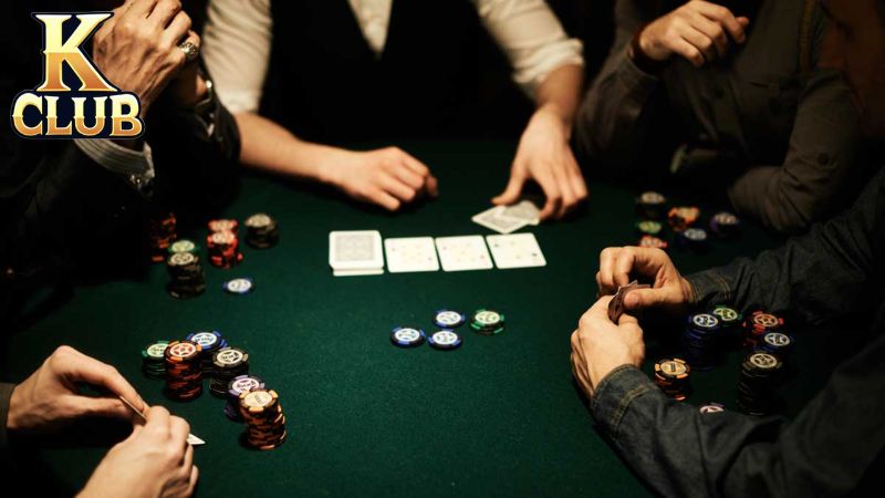 Tìm vị trí ngồi phù hợp là chiến thuật chơi Poker rất hay